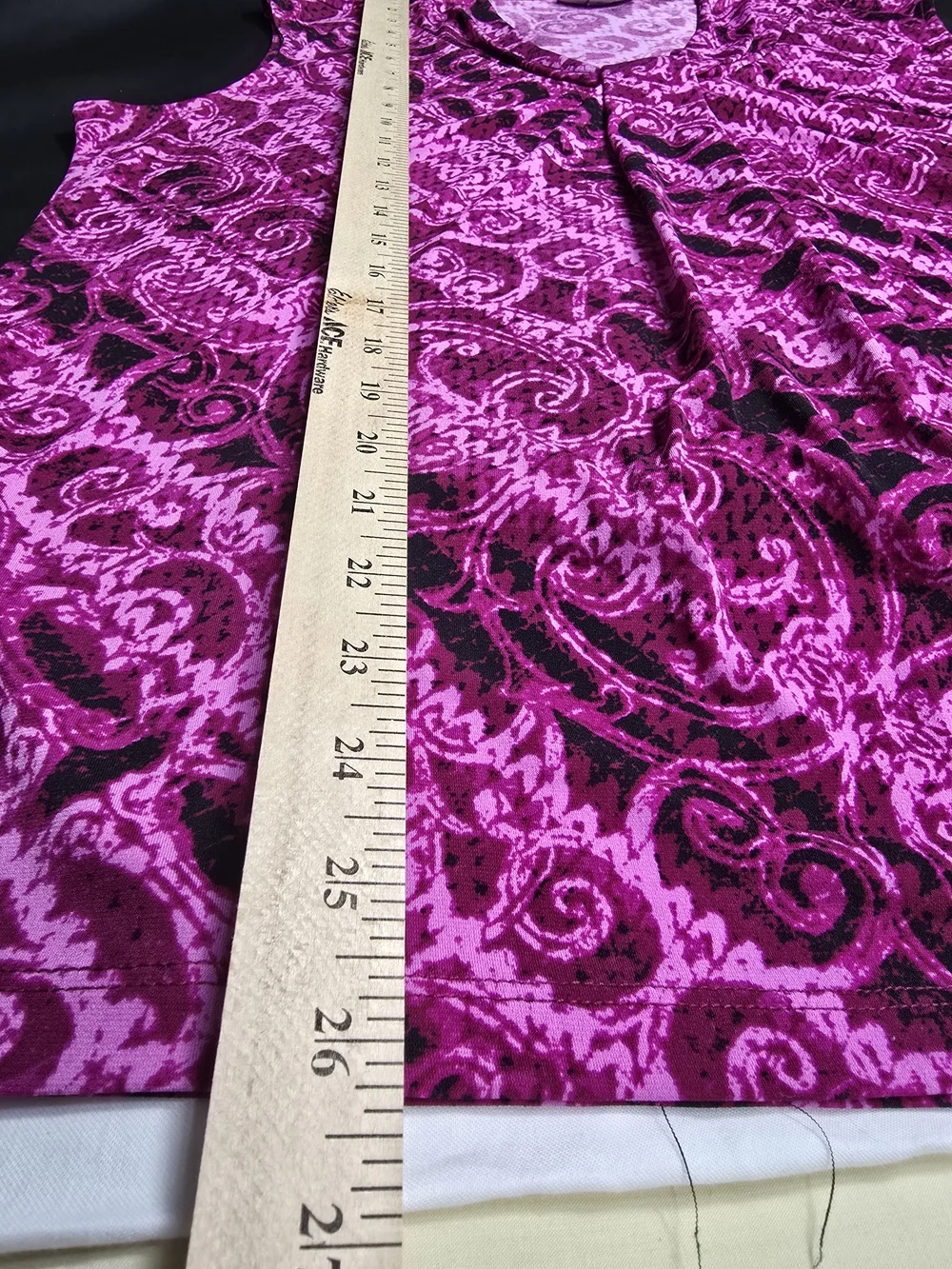 Dana Buchman Pink & Black Sleeveless V-Neck Tank